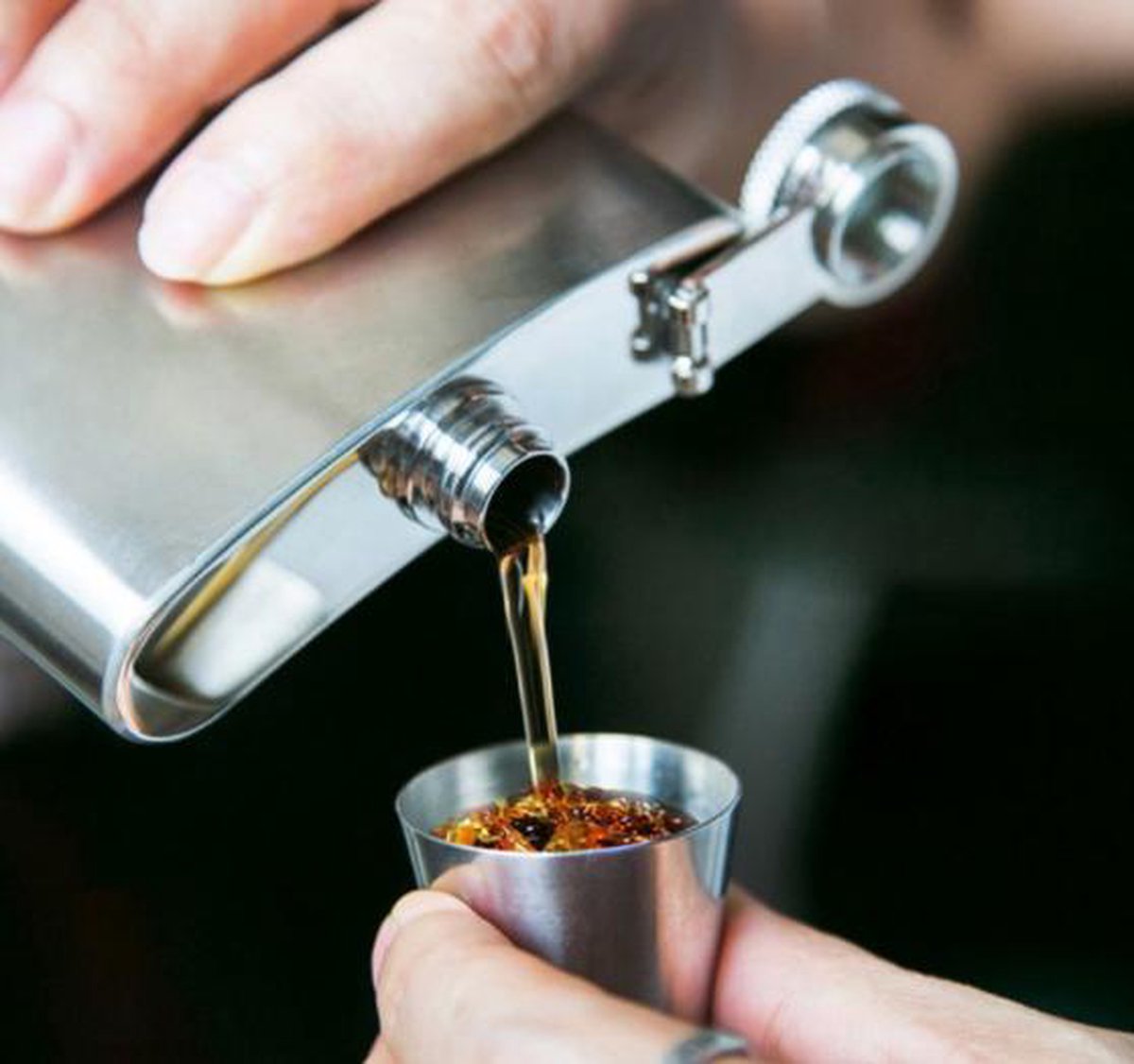  6x Rvs Shot Bekertjes - Borrelglaasjes - Thee/ Koffie Beker - Shotjes Met Leren Case - Bekers 30 ML