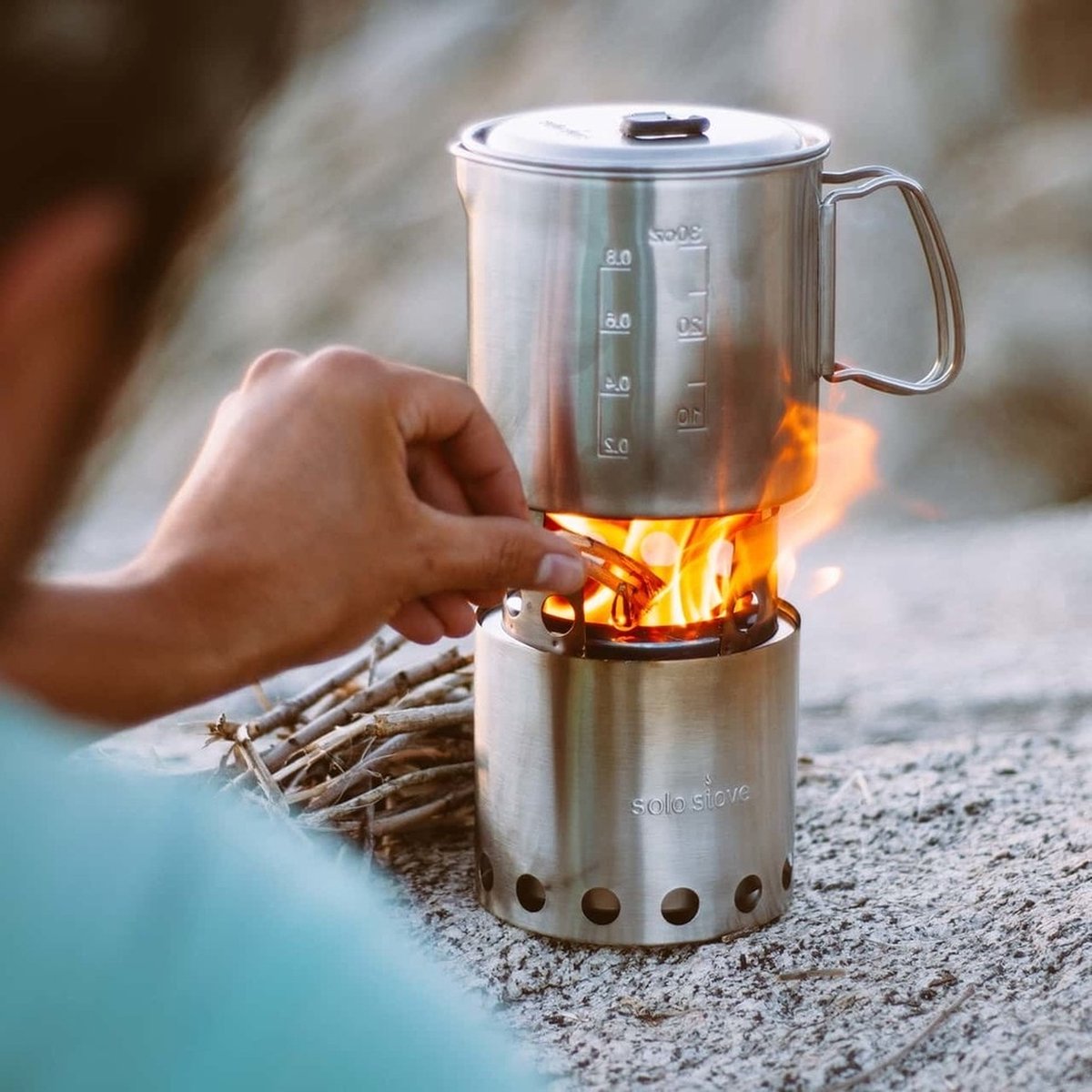  Solo Stove Lite Draagbare Kooktoestel. Geen Vloeibare Brandstof Nodig. Krachtige Efficiënte Houtverbranding En Weinig Rook. Voor 1-2 Personen, 304 Roestvrijstaal, Compact ⌀ 10,8 Cm, Hoogte 14,5 Cm, 255g.