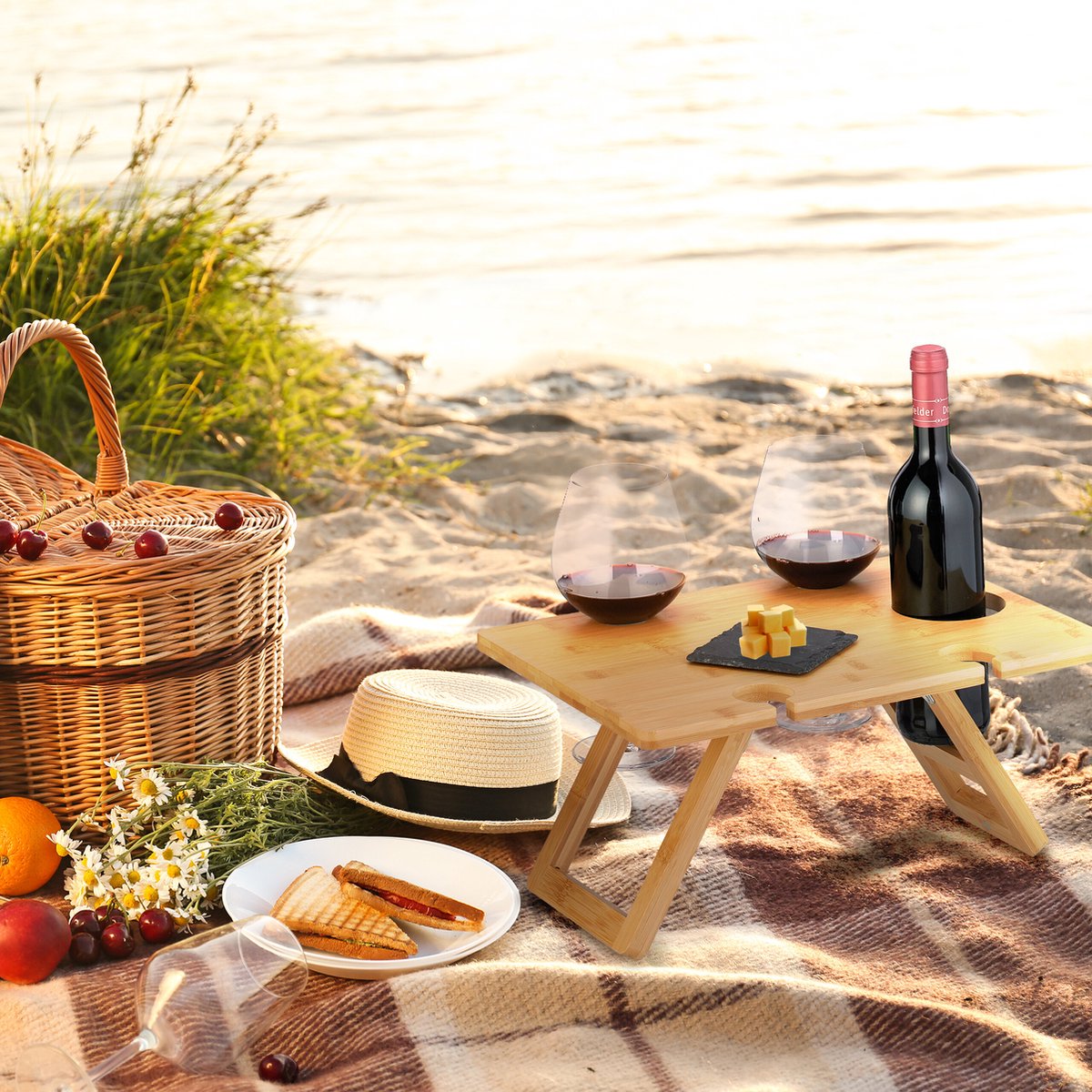  Relaxdays Opvouwbare Picknick Wijntafel - 4 Wijnglazenhouders - Bamboe Dienbladtafel Klein
